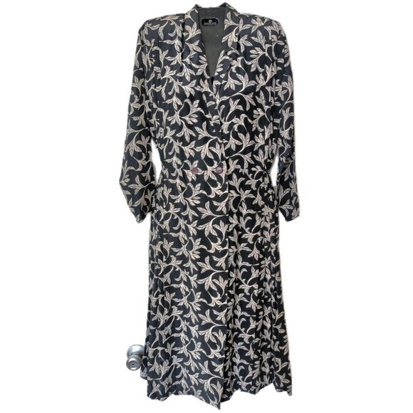 Silk Studio True Wrap Dress Size 10 Petite 100% Silk Black Gray Floral Print VTG - Picture 1 of 15